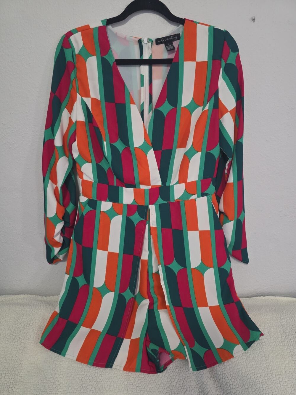 A... Love Story Women Green Multicolor Geometric V-Neck Long Sleeve Romper Sz M